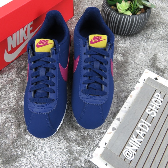 Nike Classic Cortez Leather Sneakers - Picture 3 of 5